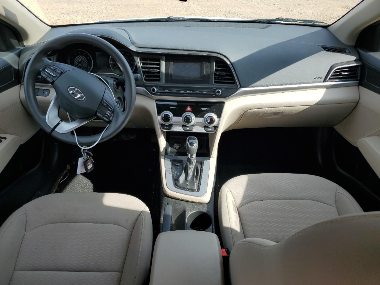 2019 Hyundai Elantra - Image 8
