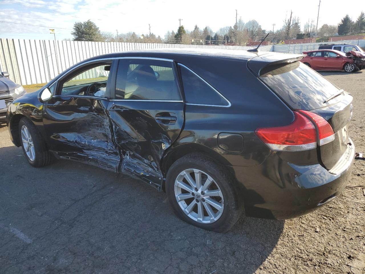 2010 Toyota Venza - Image 2