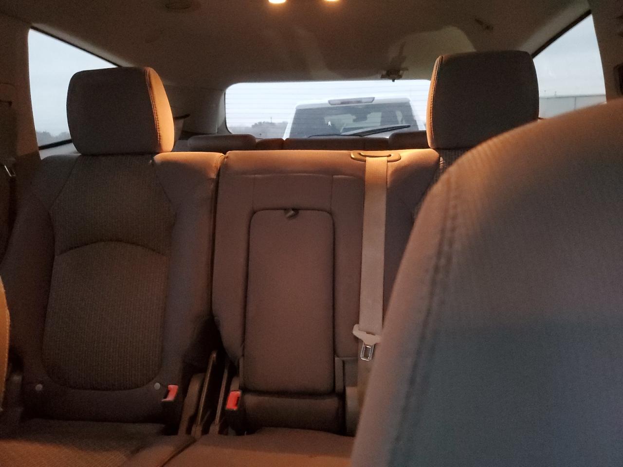 2011 Chevrolet Traverse - Image 10