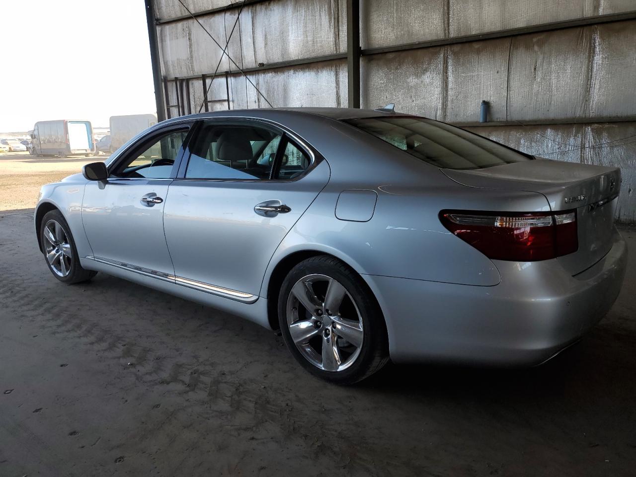2008 Lexus LS - Image 2