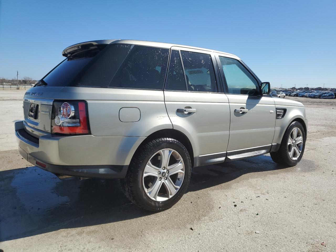 2013 Land Rover Range Rover - Image 3