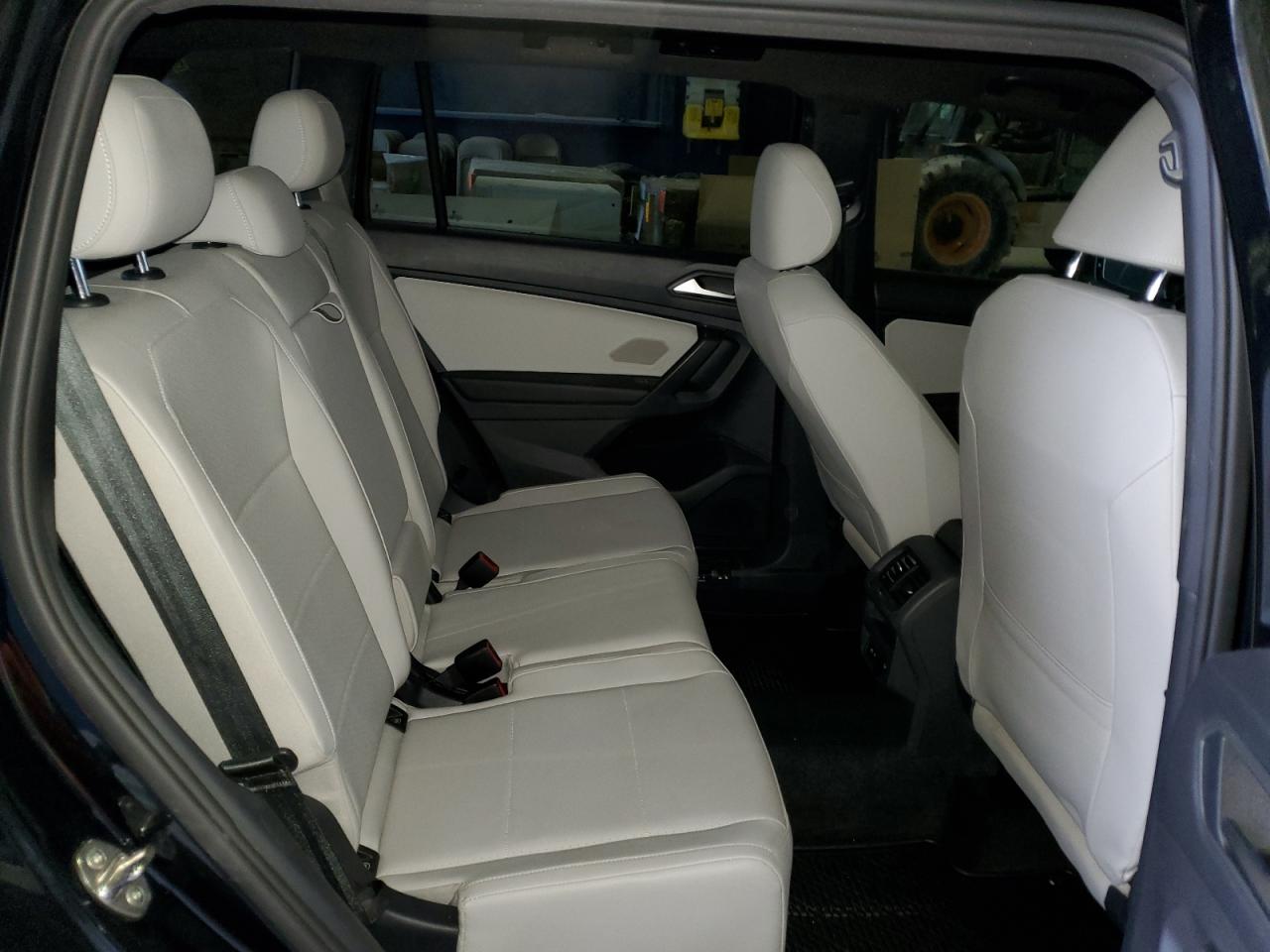 2021 Volkswagen Tiguan - Image 11