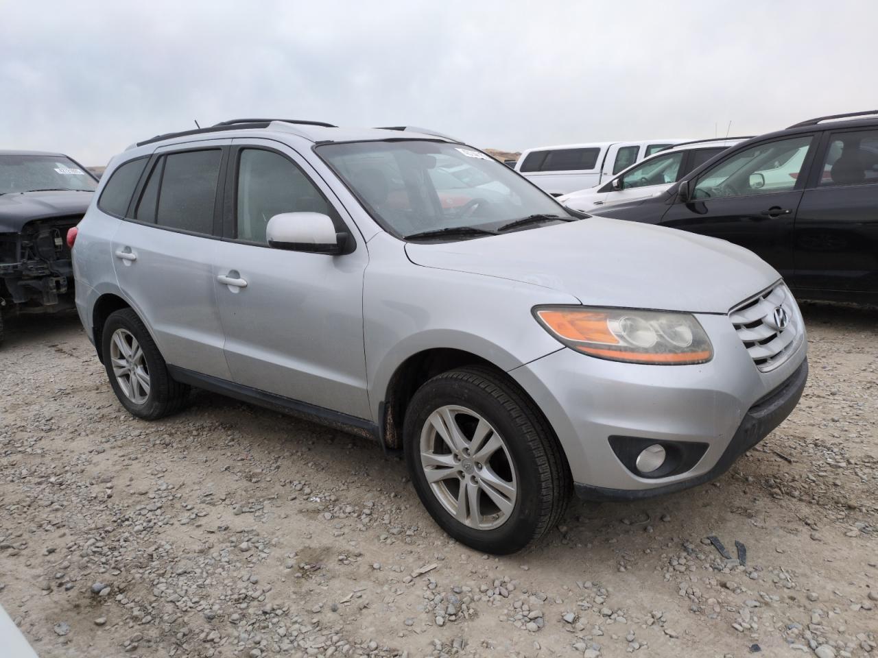 2010 Hyundai Santa Fe - Image 4