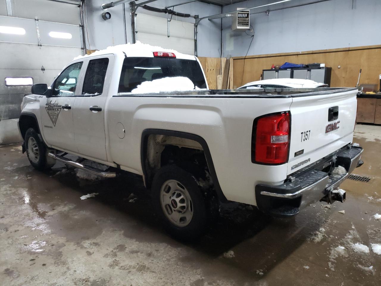 2016 GMC Sierra - Image 2