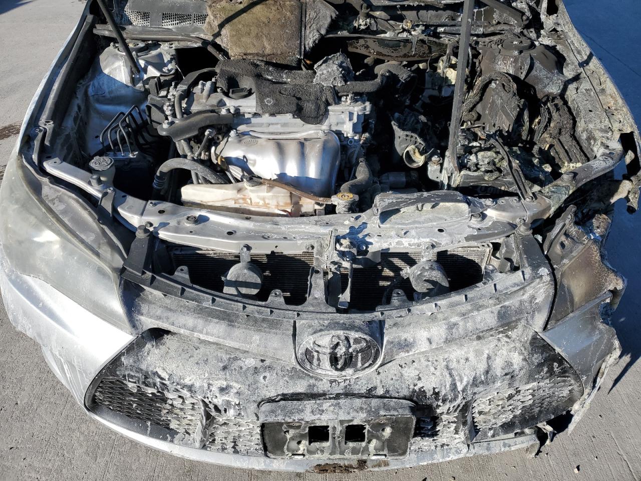 2015 Toyota Camry - Image 11