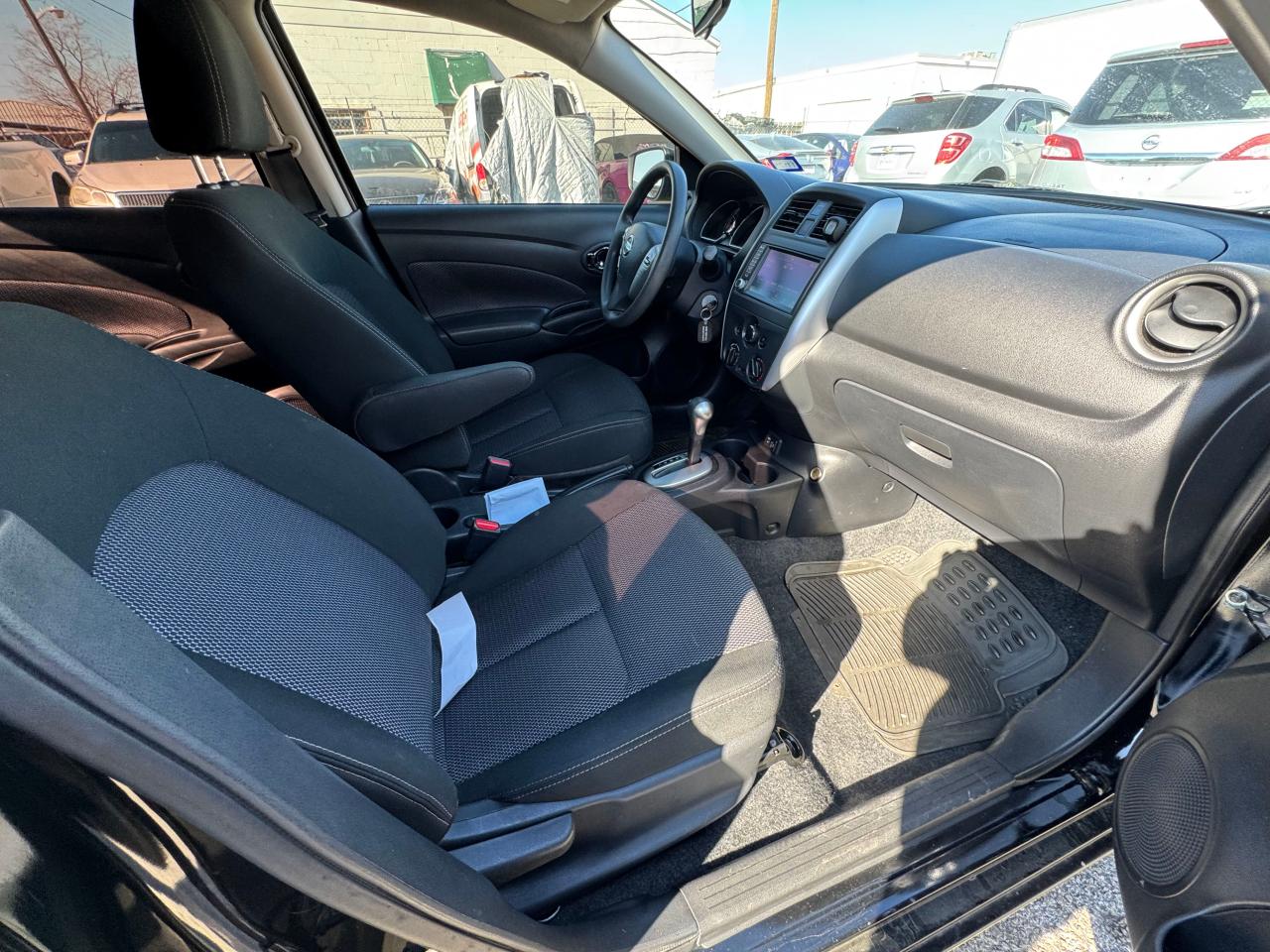 2019 Nissan Versa - Image 5