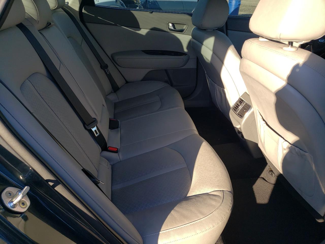 2016 Kia Optima - Image 10