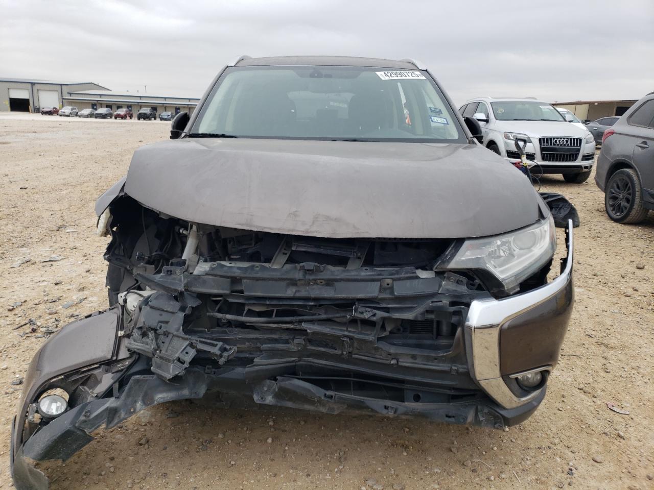 2017 Mitsubishi Outlander - Image 5