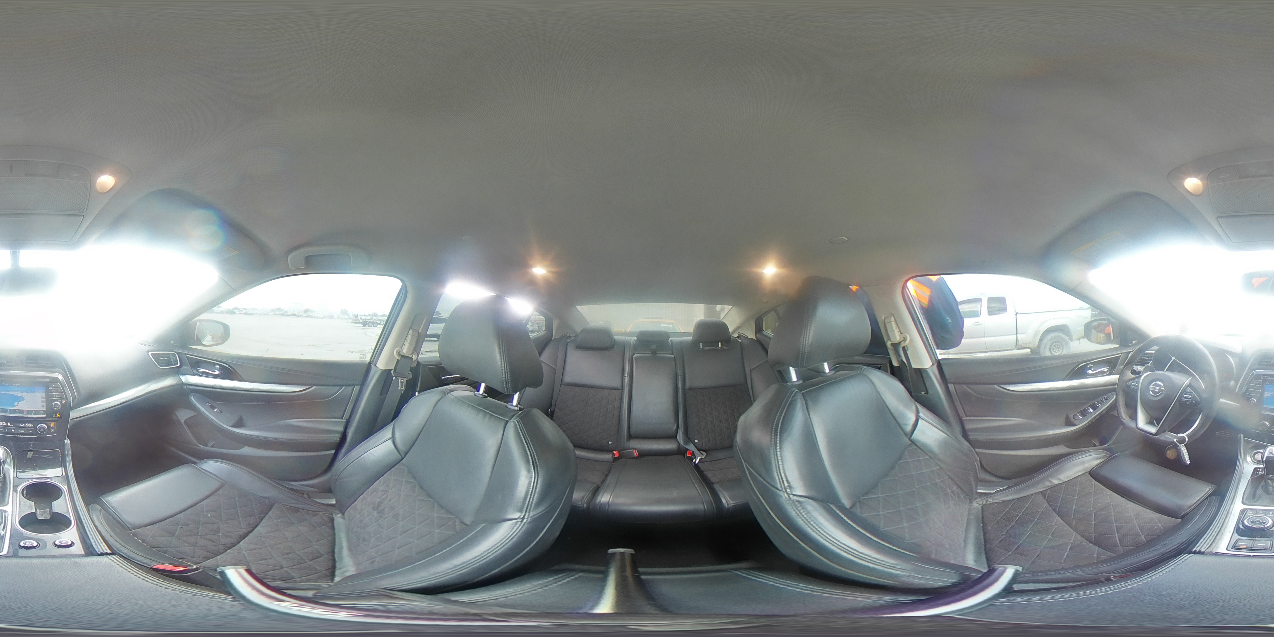 2017 Nissan Maxima - Image 15