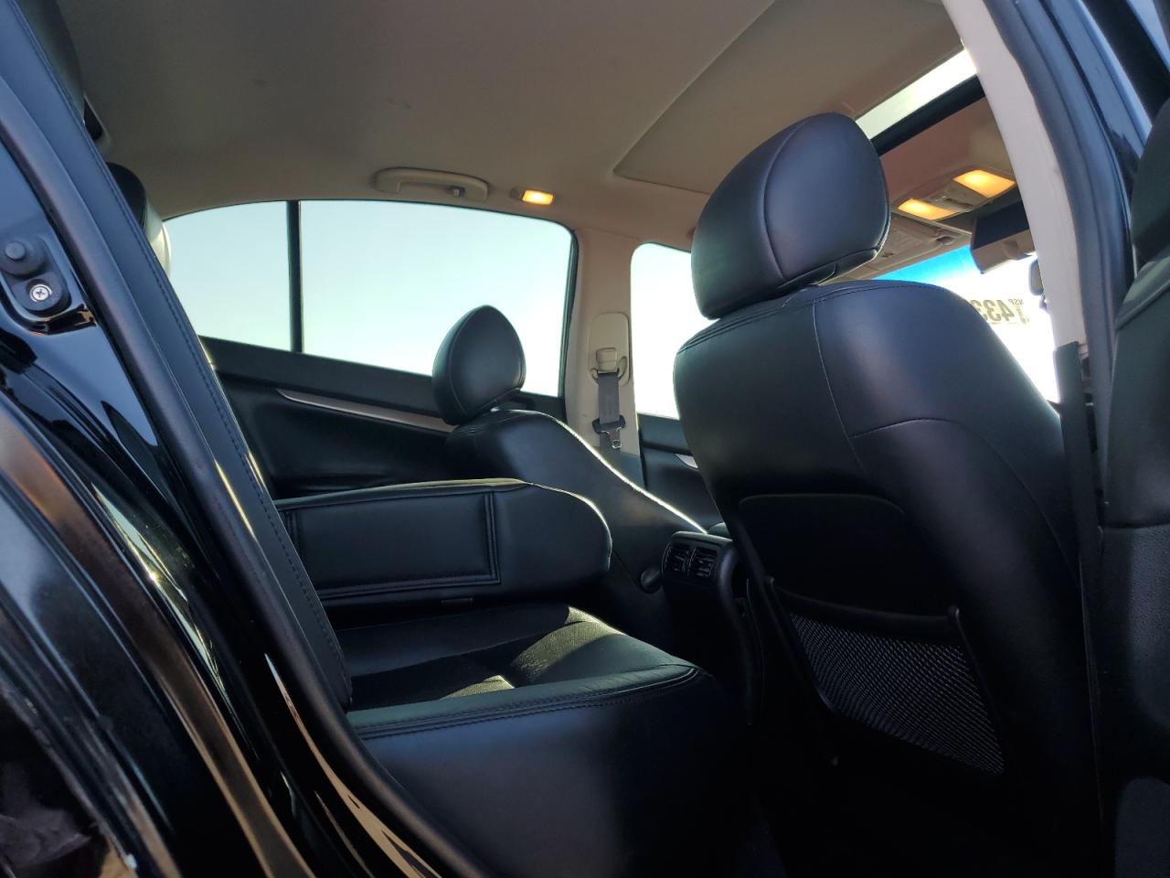 2011 Infiniti G - Image 10