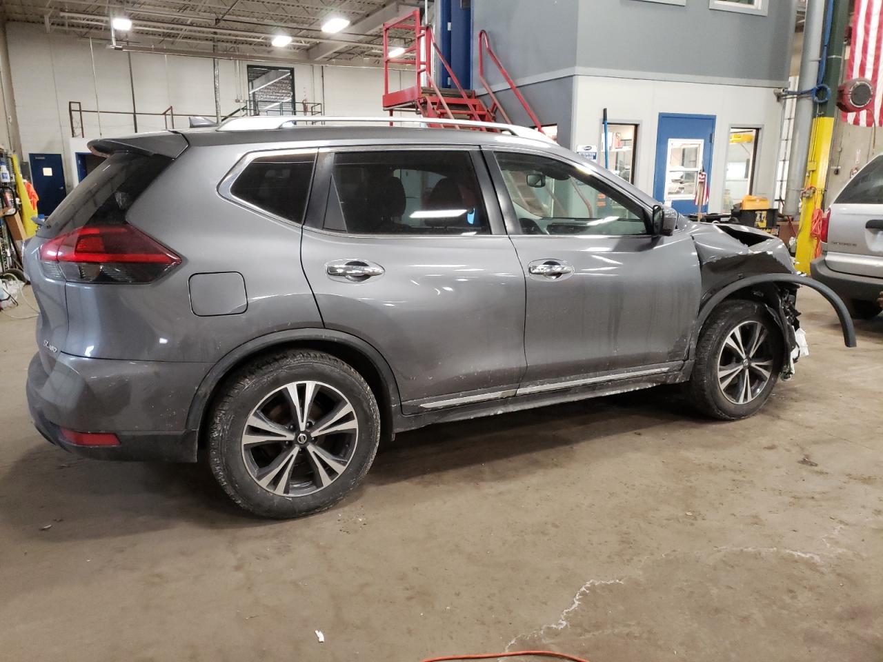 2018 Nissan Rogue - Image 3