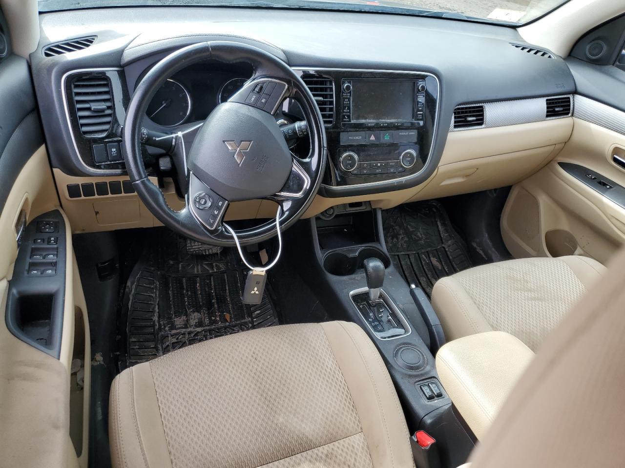 2016 Mitsubishi Outlander - Image 8
