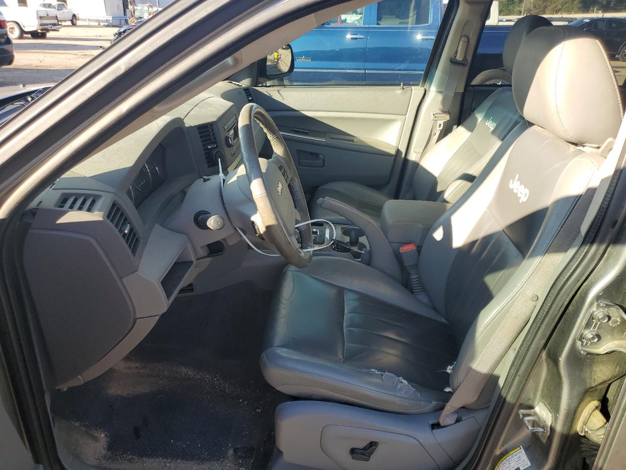 2007 Jeep Grand Cherokee - Image 7