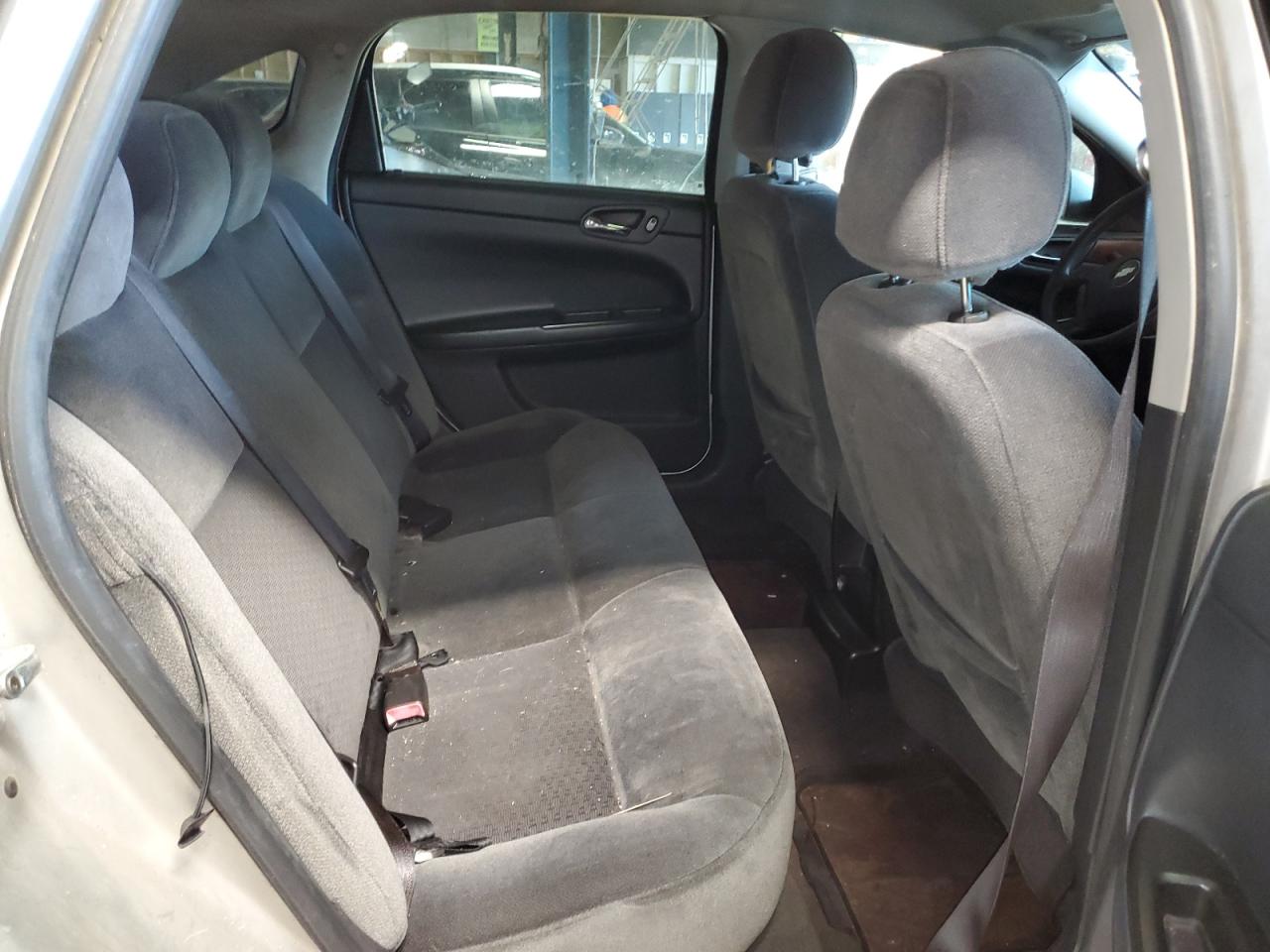 2006 Chevrolet Impala - Image 10
