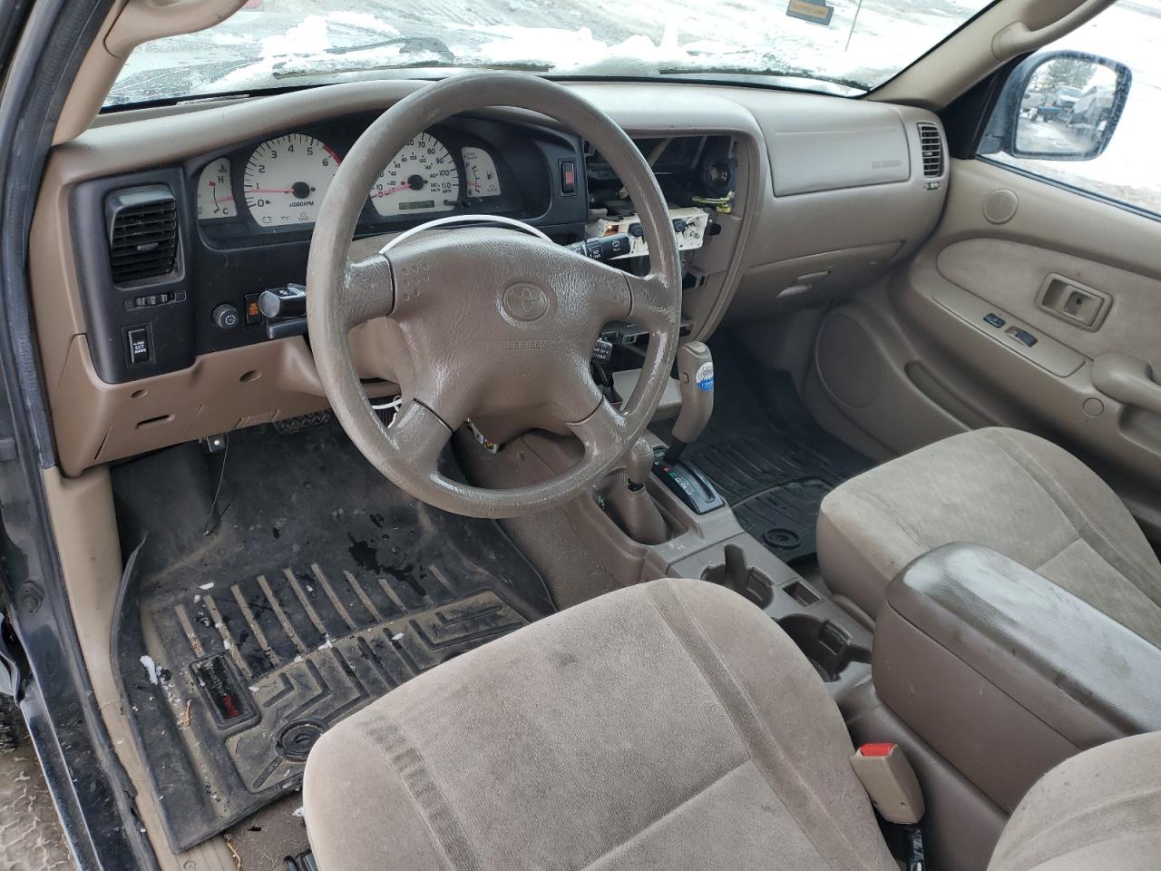 2003 Toyota Tacoma - Image 8