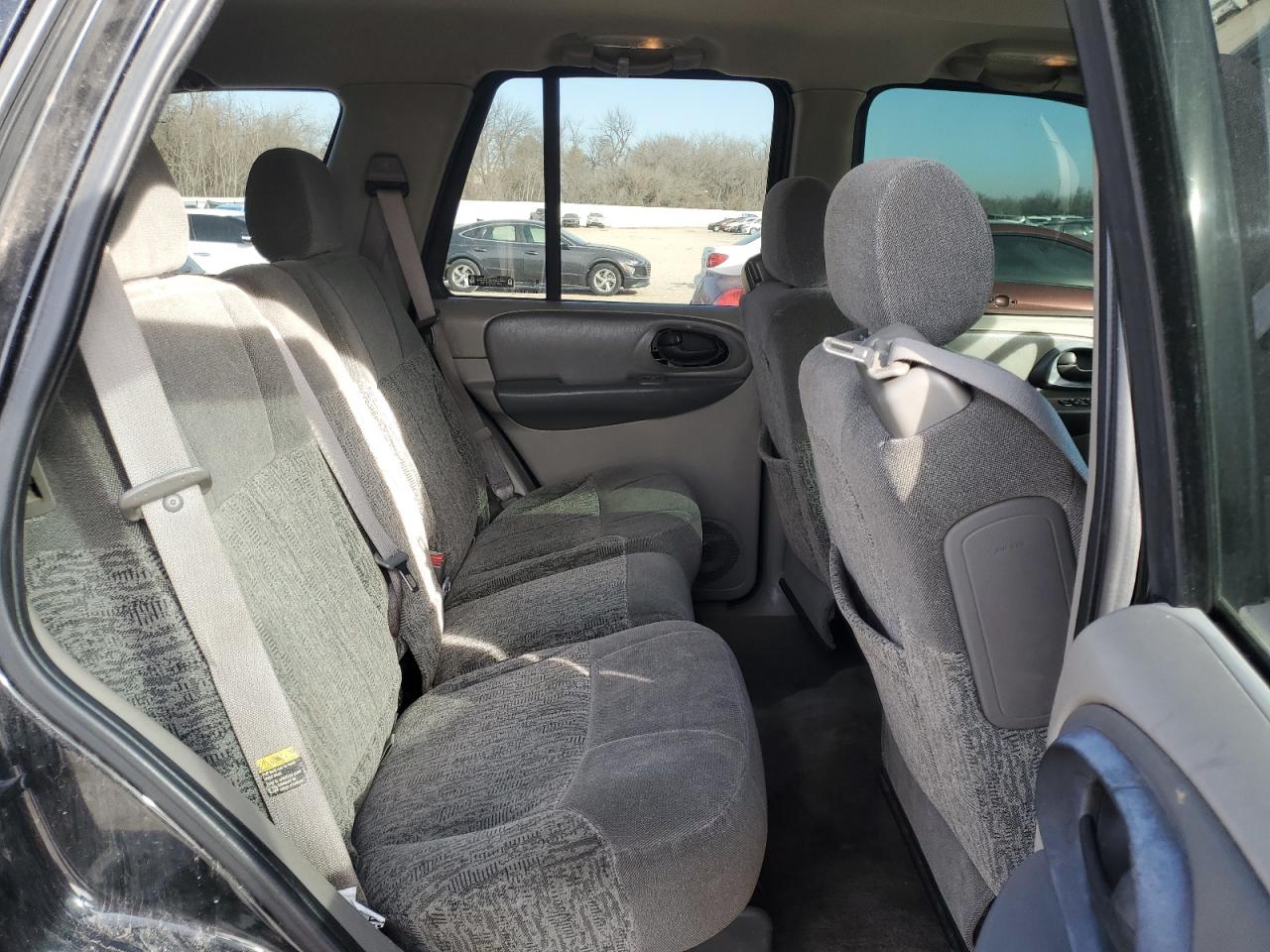 2002 Chevrolet TrailBlazer - Image 11