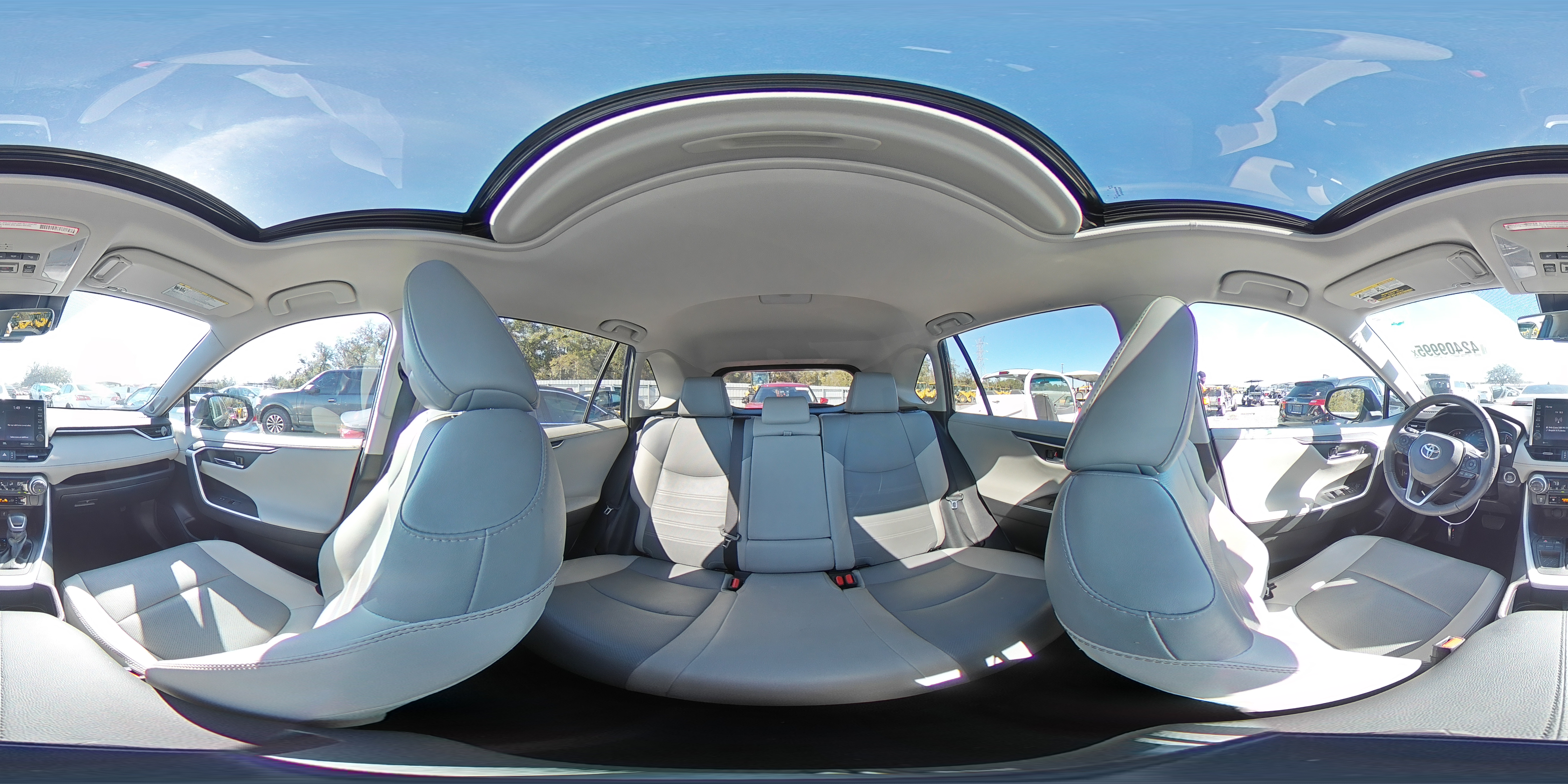 2022 Toyota RAV 4 - Image 13