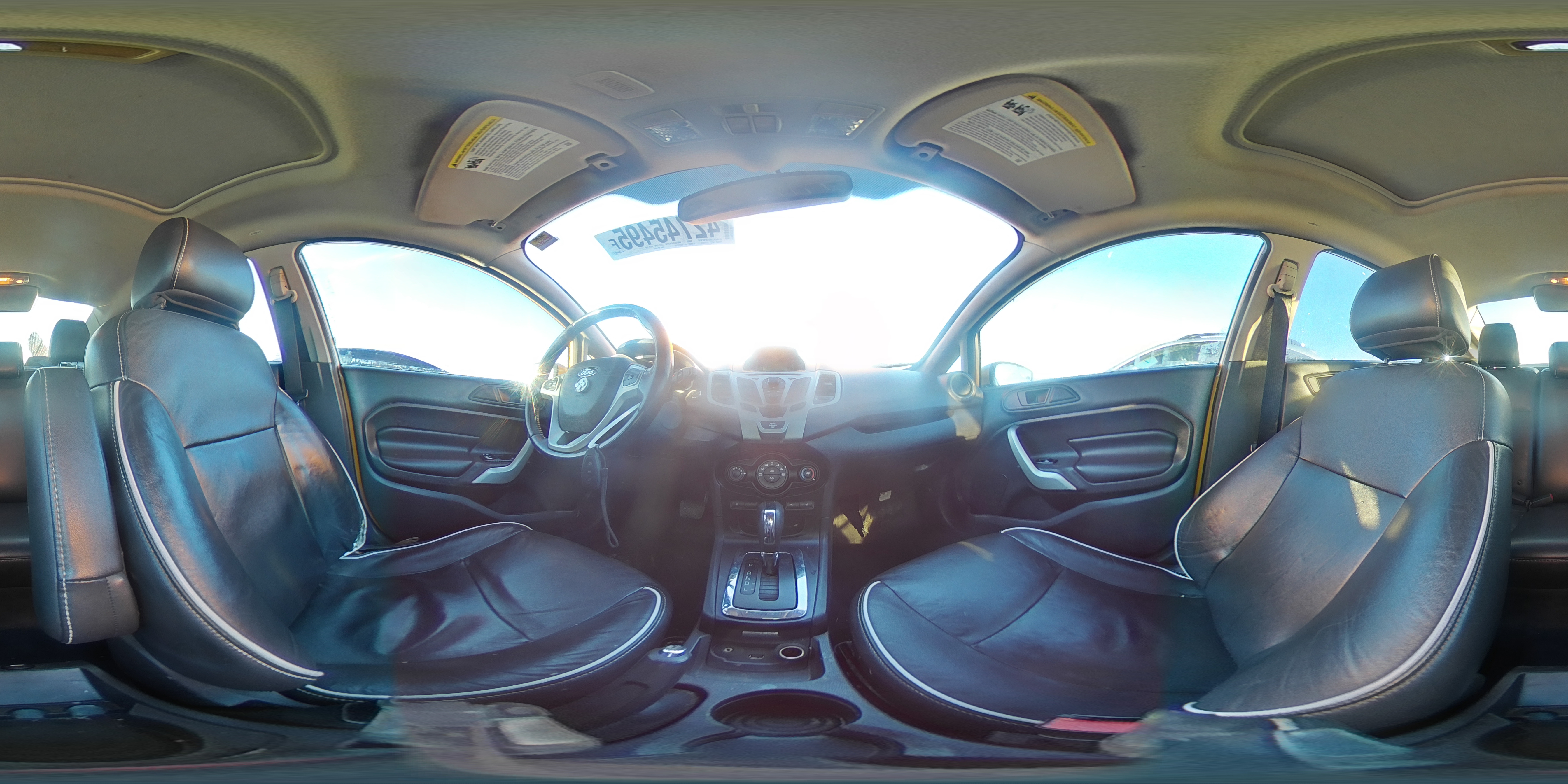 2012 Ford Fiesta - Image 12