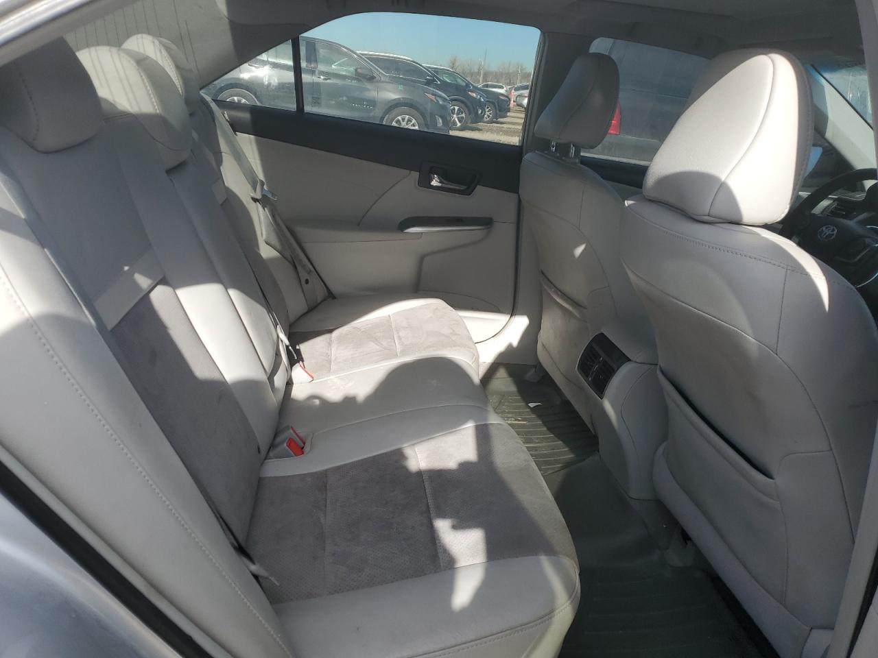 2013 Toyota Camry - Image 10