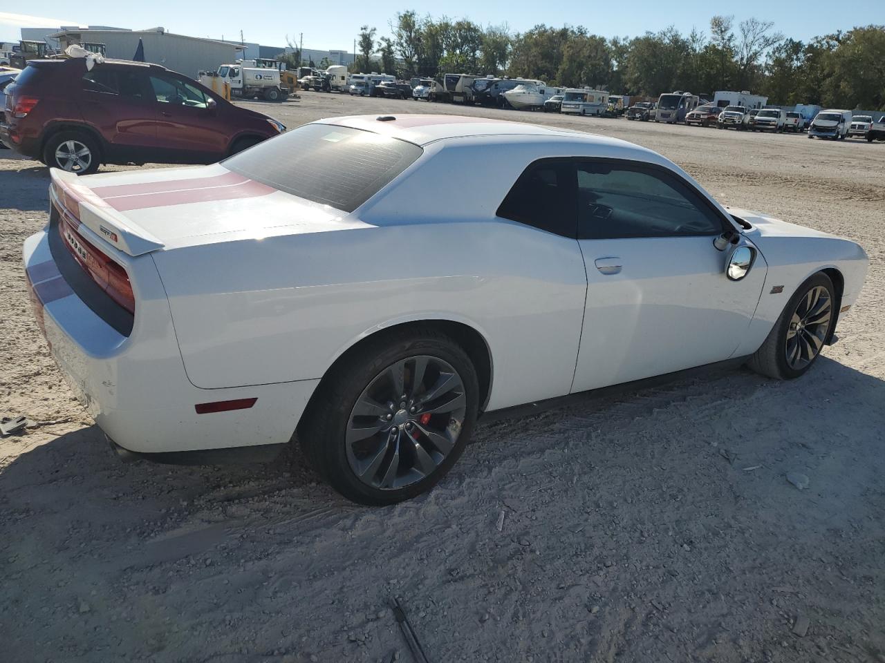 VIN 2C3CDYCJ4EH101599 2014 DODGE CHALLENGER no.3