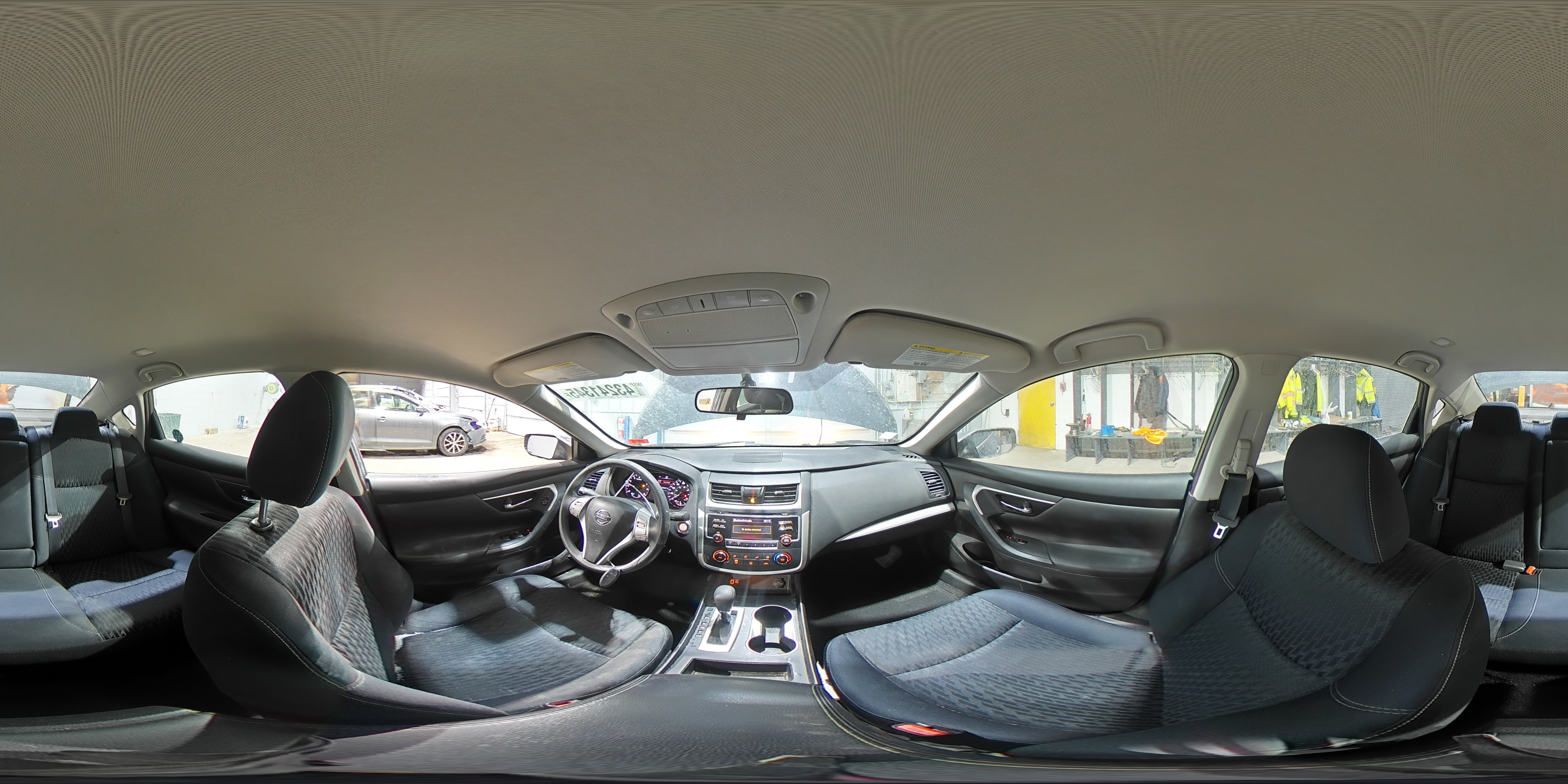 2017 Nissan Altima - Image 13