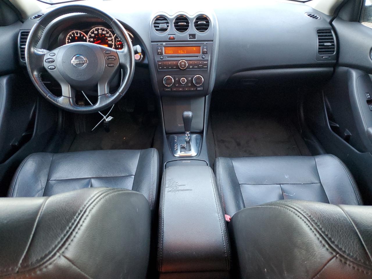 2010 Nissan Altima - Image 8