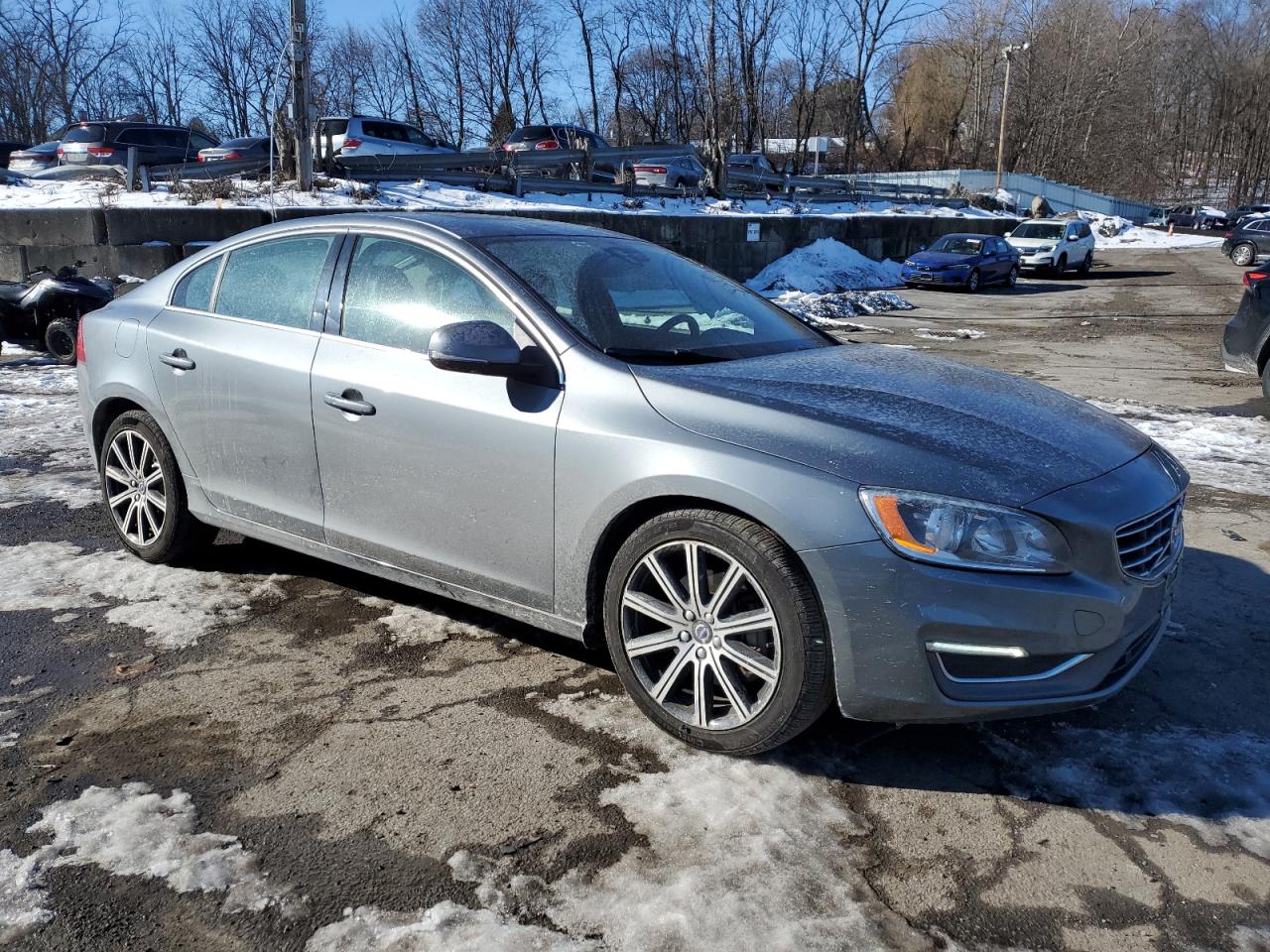 2018 Volvo S60 - Image 4