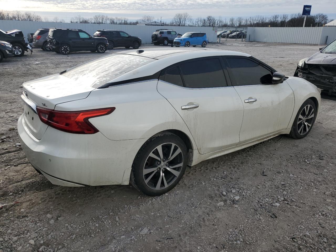 2016 Nissan Maxima - Image 3