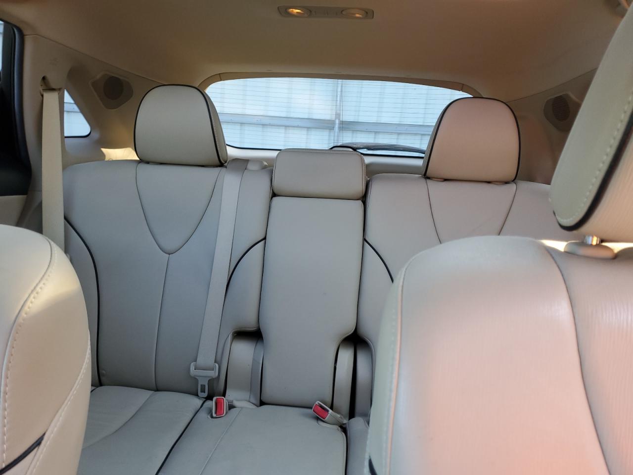 2013 Toyota Venza - Image 10