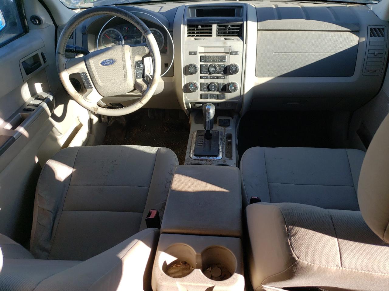 2010 Ford Escape - Image 8