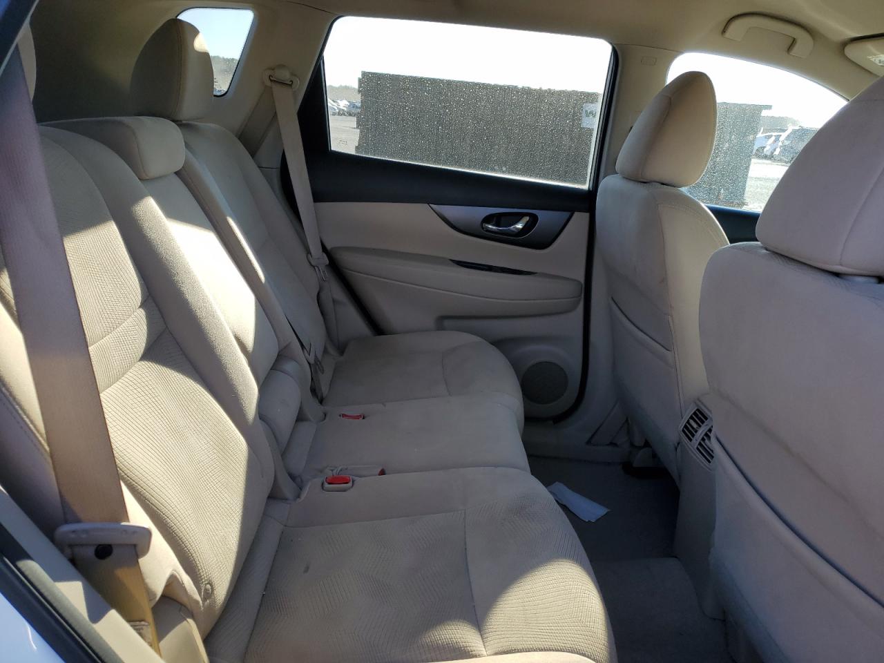 2015 Nissan Rogue - Image 11