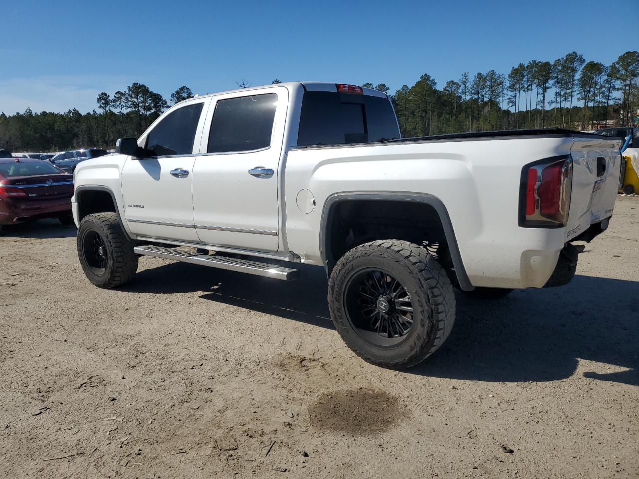 2018 GMC Sierra - Image 2