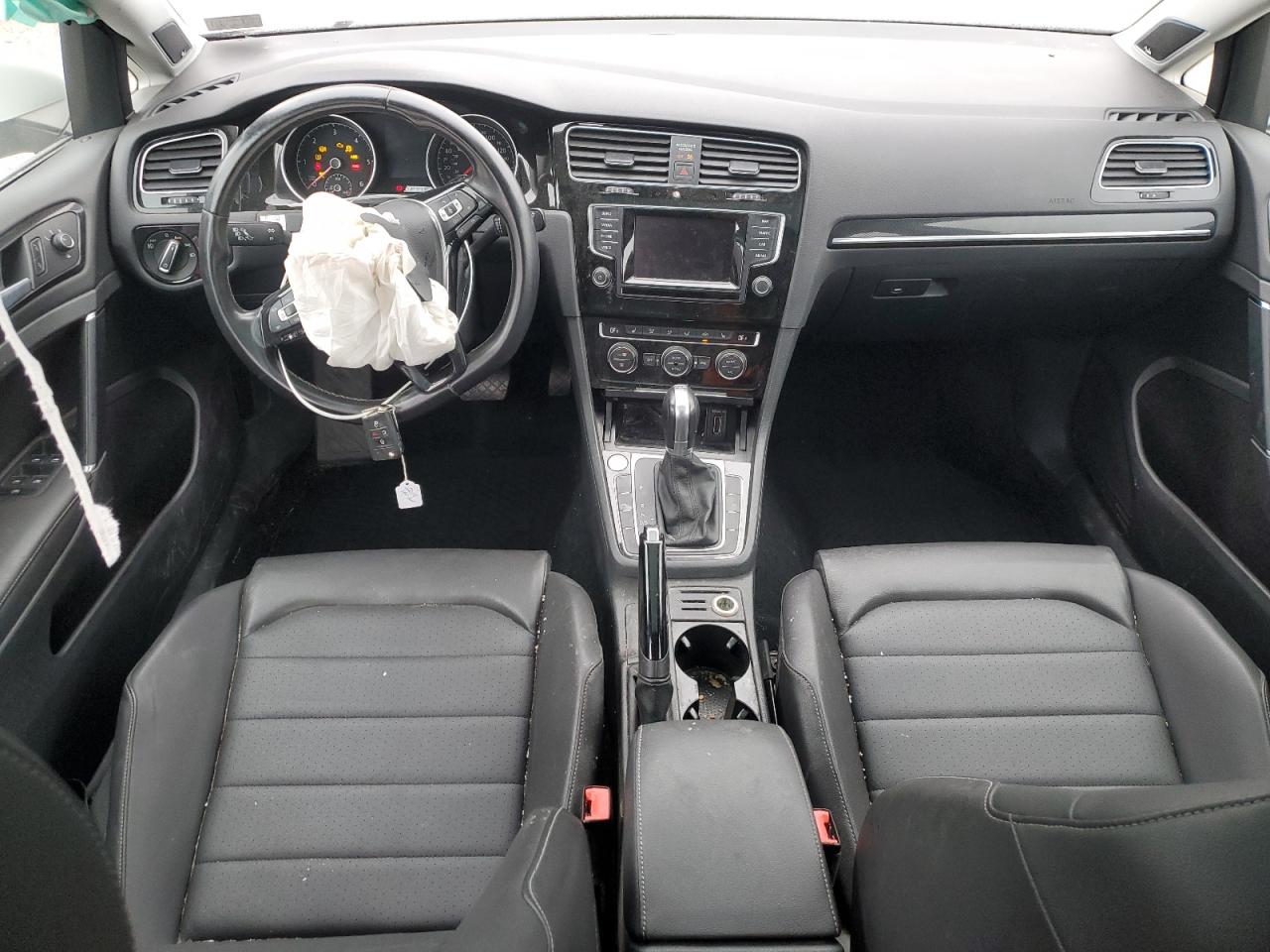 2015 Volkswagen Golf - Image 8