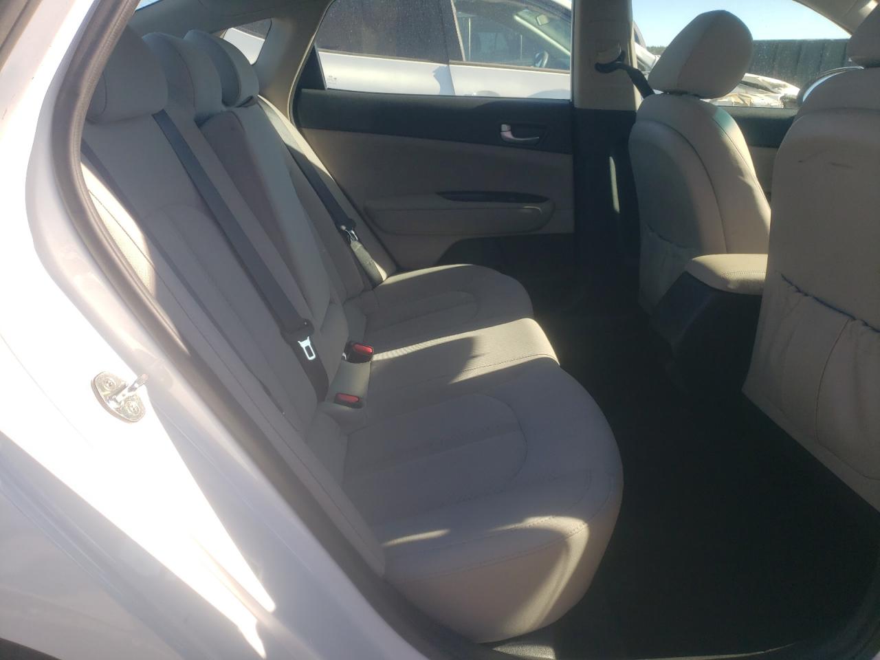 2018 Kia Optima - Image 10
