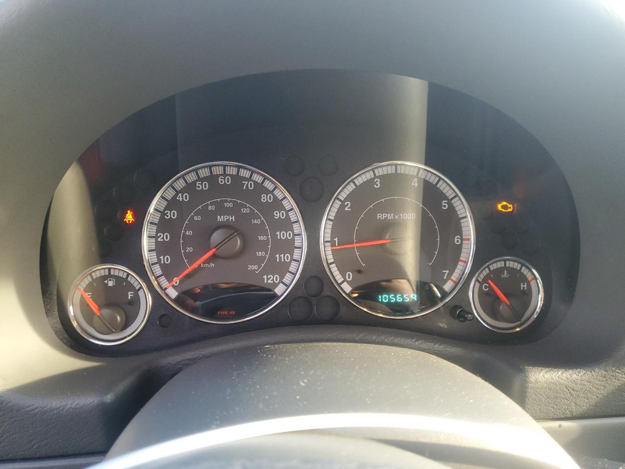 2005 Jeep Liberty (North America) - Image 9