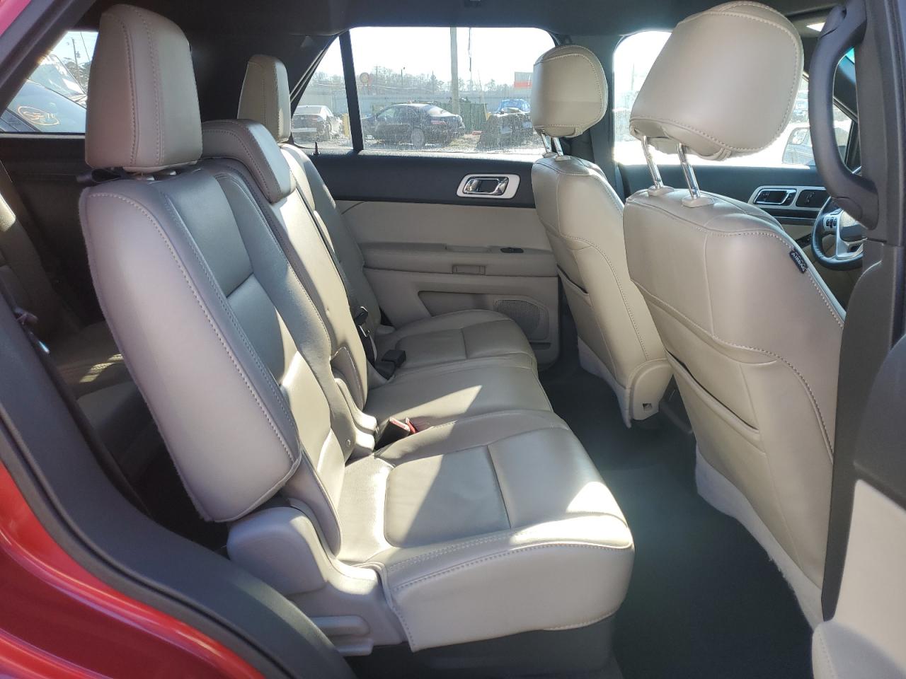 2012 Ford Explorer - Image 11