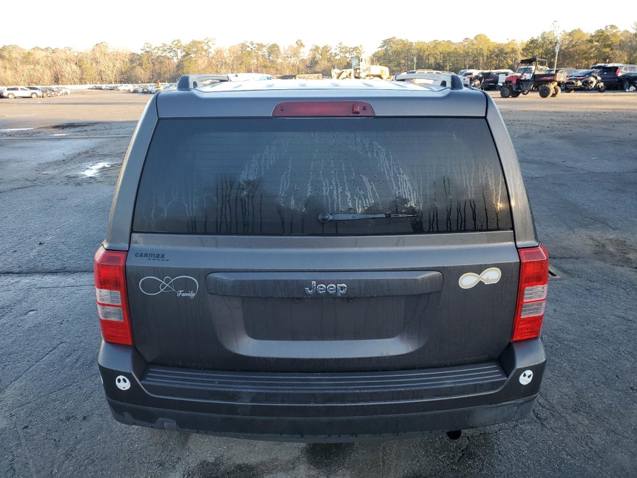 2014 Jeep Liberty (Patriot) - Image 6