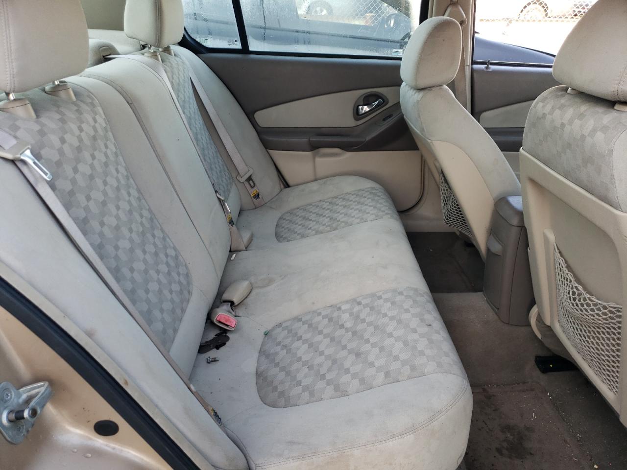 2004 Chevrolet Malibu - Image 10