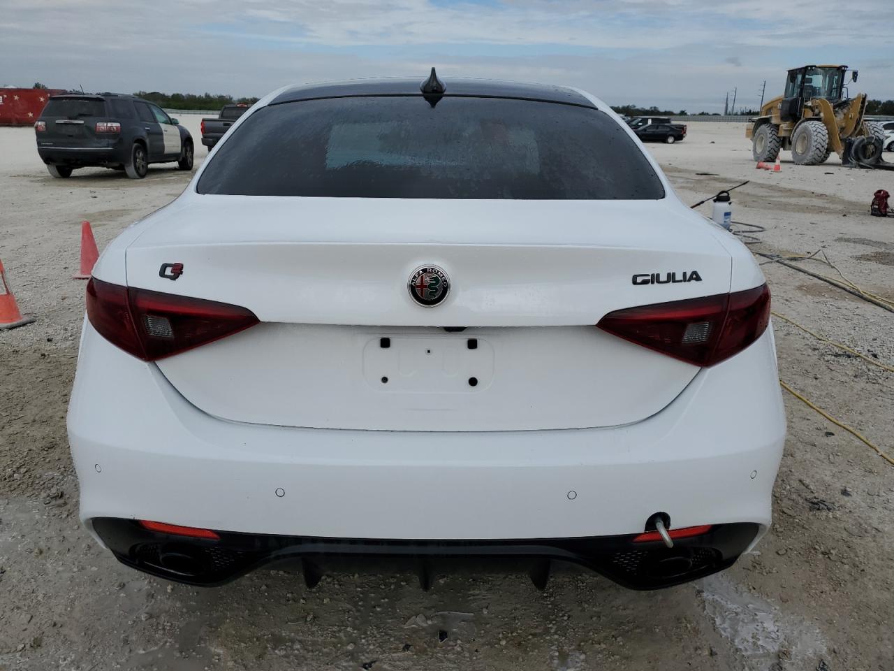 2021 Alfa Romeo Giulia - Image 6