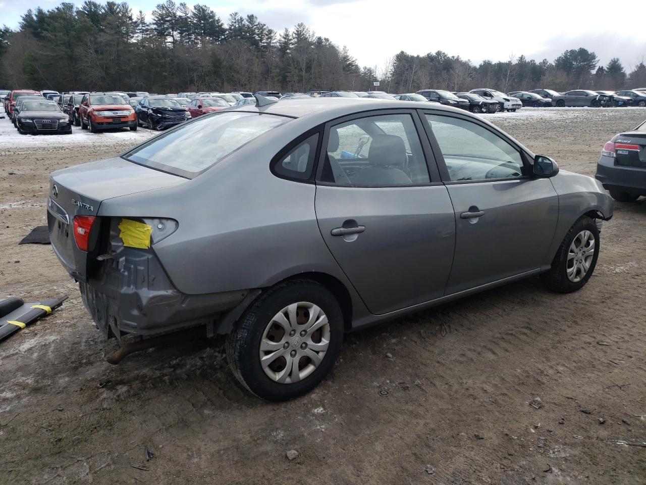 2010 Hyundai Elantra - Image 3
