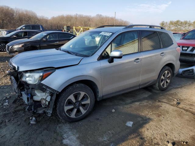  SUBARU FORESTER 2018 Серебристый