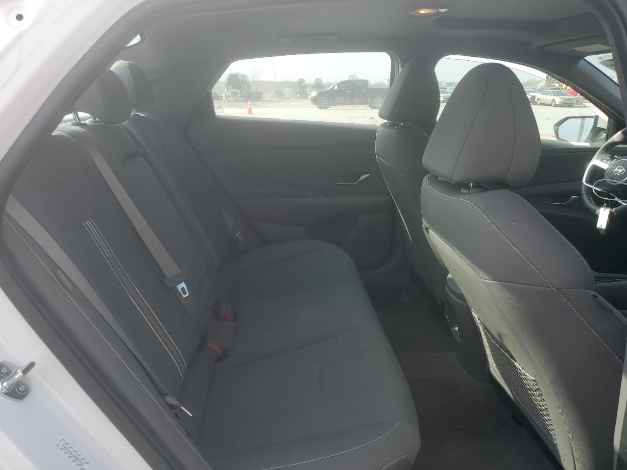 2024 Hyundai Elantra - Image 10
