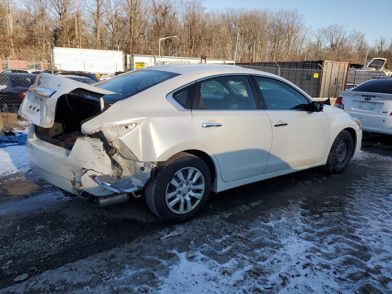 2015 Nissan Altima - Image 3