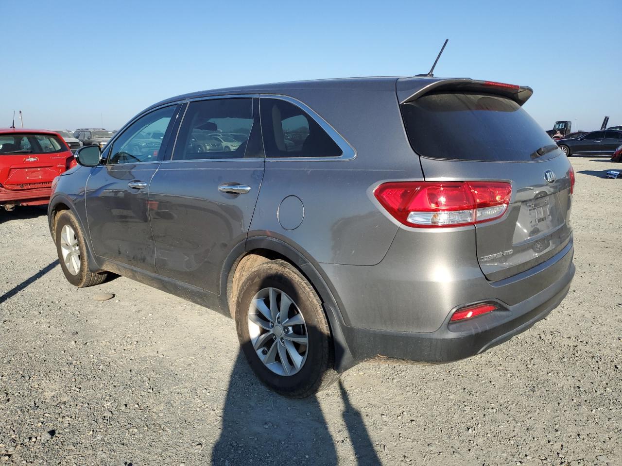 2016 Kia Sorento - Image 2