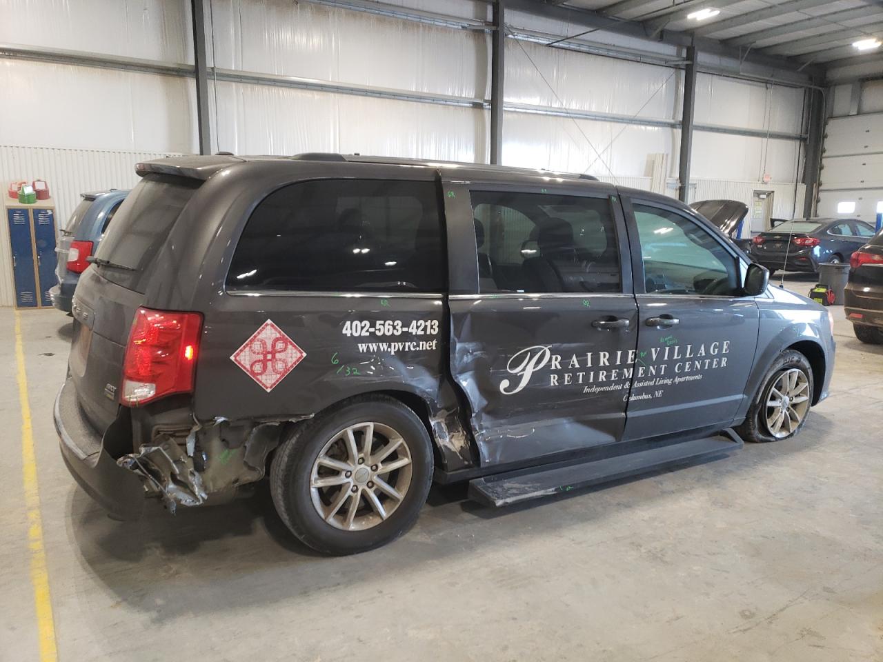 2019 Dodge Caravan - Image 3