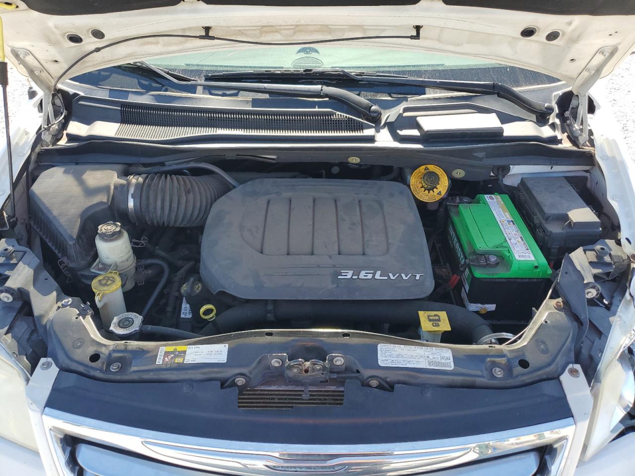 2013 Chrysler Town & Country - Image 12