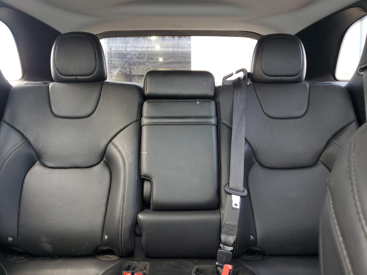 2019 Jeep Grand Cherokee - Image 10
