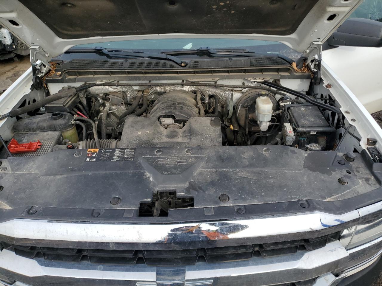 2016 Chevrolet Silverado - Image 11