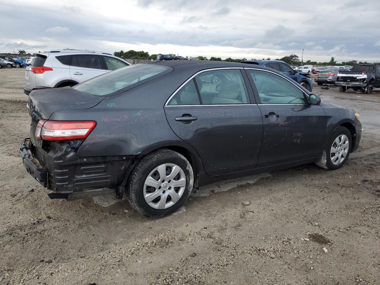 2011 Toyota Camry - Image 3
