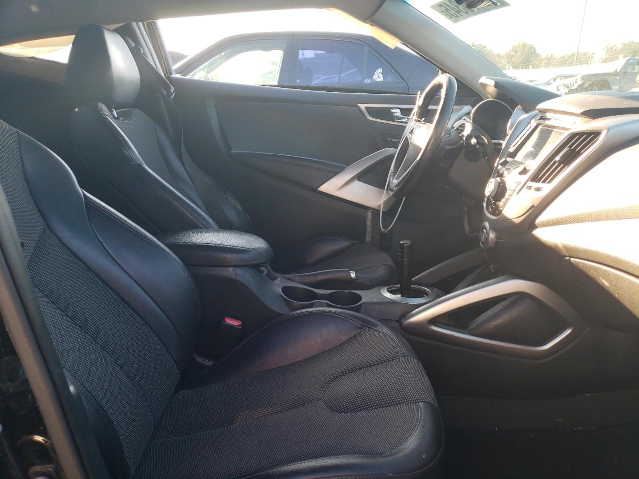 2012 Hyundai Veloster - Image 7